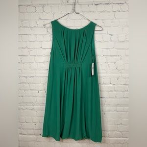 Essentials by ABS NWTO! Bright Forest Green beautiful dress size small
